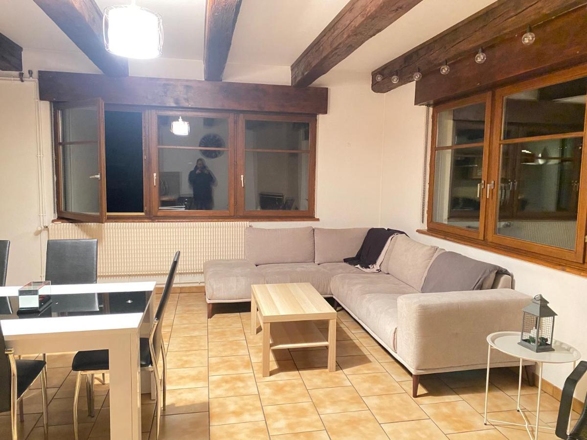 « chez Falco » Vue Sur Le Chateau *